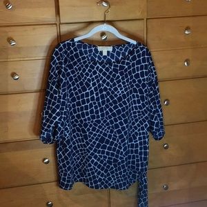 Blouse with side tie